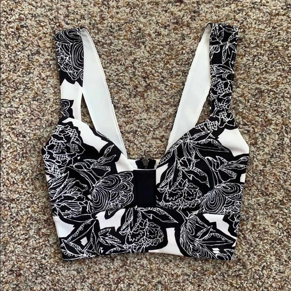 Express crop top
